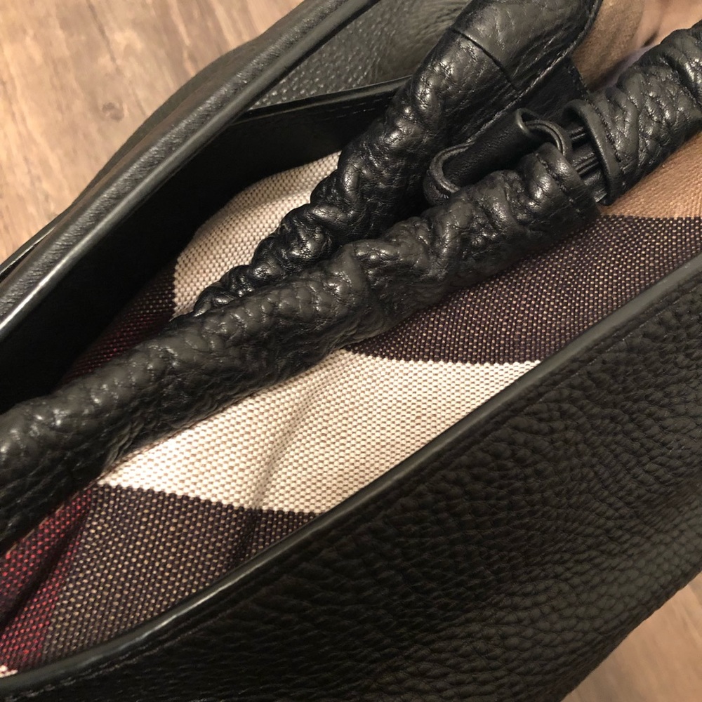 Burberry Brit medium Ashby black leather hobo bag - Picture 8 of 8